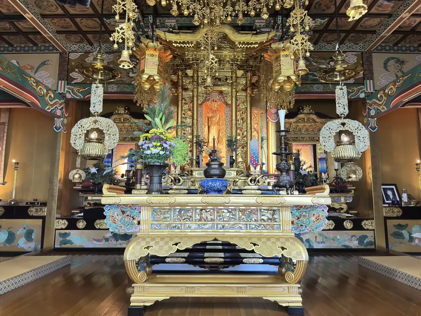 専教寺 本堂の内陣